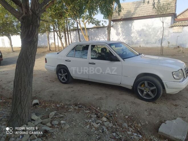Mercedes E 200 1994, 525,000 km - 2.0 l - Neftçala