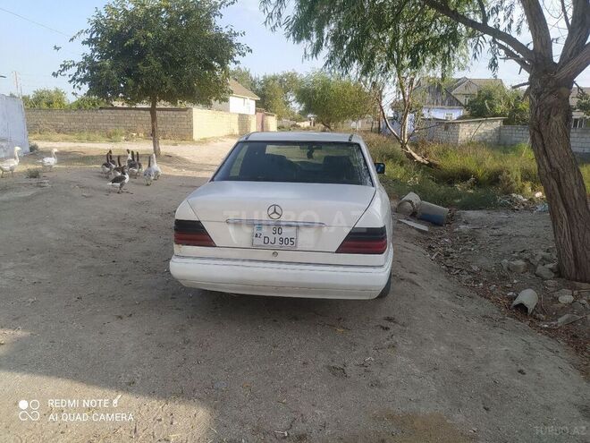 Mercedes E 200 1994, 525,000 km - 2.0 l - Neftçala