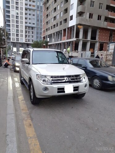 Mitsubishi Pajero 2008, 182,000 km - 3.0 л - Bakı