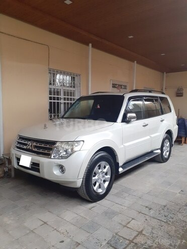 Mitsubishi Pajero 2008, 182,000 km - 3.0 л - Bakı
