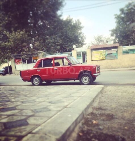 LADA (VAZ) 21011 1976, 220,000 km - 1.6 l - Samux