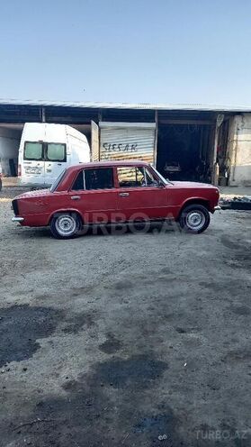LADA (VAZ) 21011 1976, 220,000 km - 1.6 l - Samux