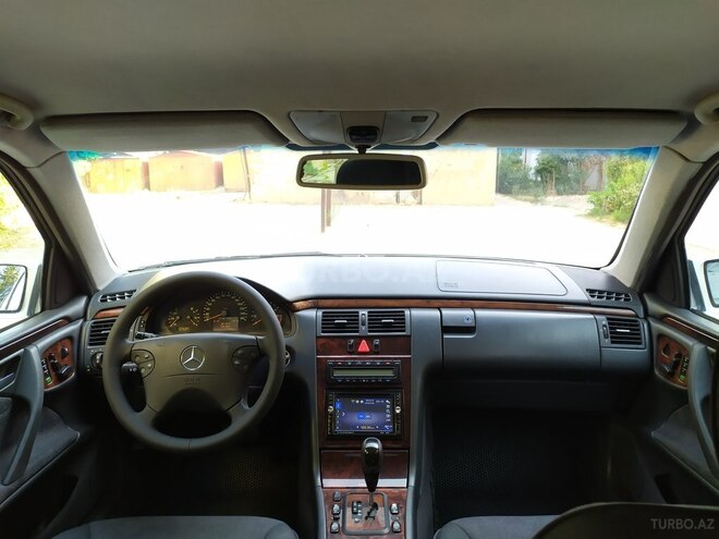 Mercedes E 240 2000, 298,457 km - 2.6 л - Bakı