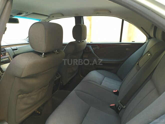 Mercedes E 240 2000, 298,457 km - 2.6 л - Bakı