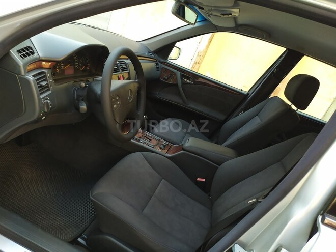 Mercedes E 240 2000, 298,457 km - 2.6 л - Bakı