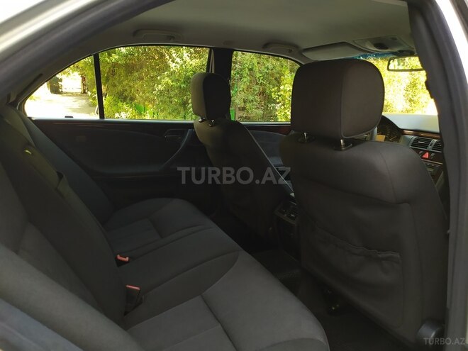 Mercedes E 240 2000, 298,457 km - 2.6 л - Bakı