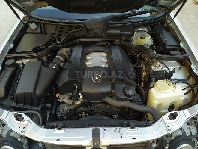 Mercedes E 240 2000, 298,457 km - 2.6 л - Bakı
