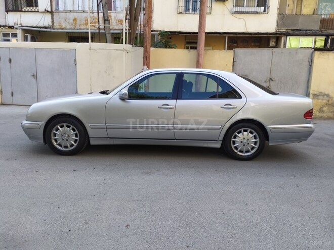 Mercedes E 240 2000, 298,457 km - 2.6 л - Bakı
