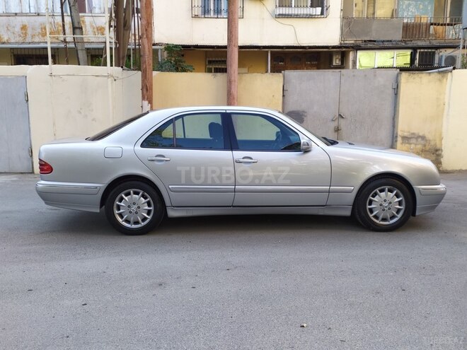 Mercedes E 240 2000, 298,457 km - 2.6 л - Bakı