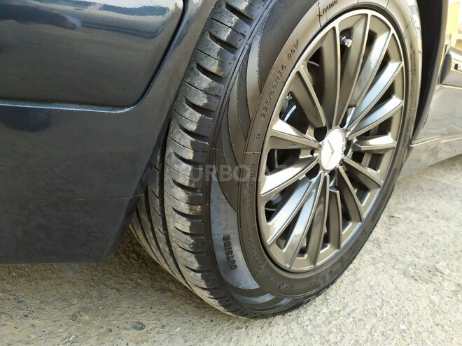 Mercedes E 240 1997, 278,099 km - 2.4 l - Bərdə