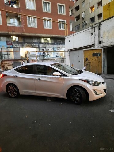 Hyundai Elantra 2015, 156,267 km - 1.8 l - Bakı