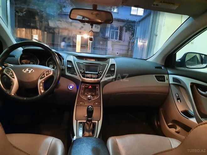 Hyundai Elantra 2015, 156,267 km - 1.8 l - Bakı