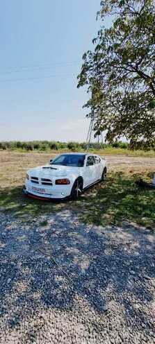 Dodge Charger 2008, 290,000 km - 2.7 l - Quba