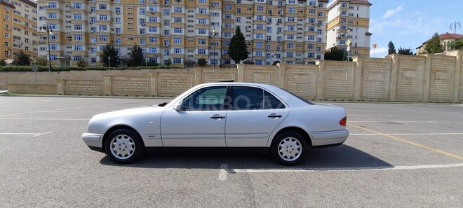 Mercedes E 230 1997, 378,000 km - 2.3 l - Bakı