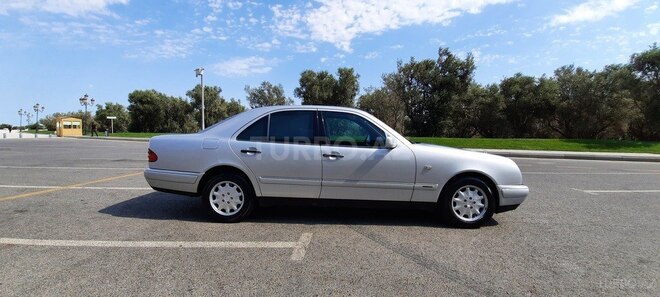 Mercedes E 230 1997, 378,000 km - 2.3 l - Bakı