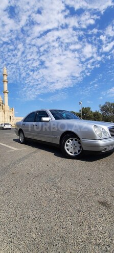 Mercedes E 230 1997, 378,000 km - 2.3 l - Bakı
