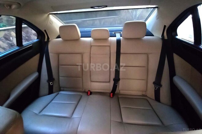 Mercedes E 350 2009, 204,000 km - 3.5 l - Bakı