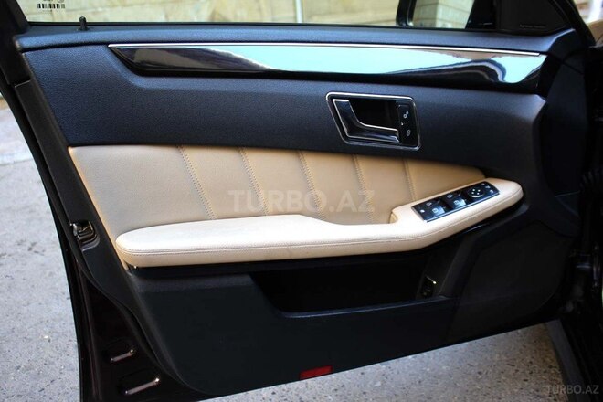 Mercedes E 350 2009, 204,000 km - 3.5 l - Bakı