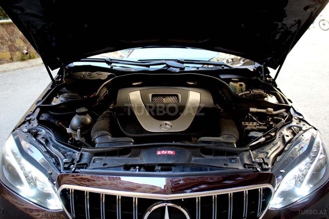 Mercedes E 350 2009, 204,000 km - 3.5 l - Bakı