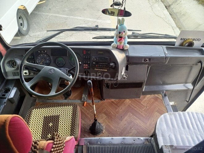Mercedes  1988, 700,000 km - 12.0 l - Bakı