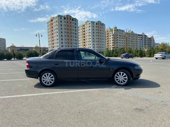 Opel Vectra 1996, 418,000 km - 1.8 л - Sumqayıt