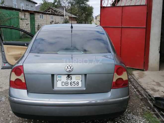 Volkswagen Passat 2001, 200,000 km - 1.8 л - Quba