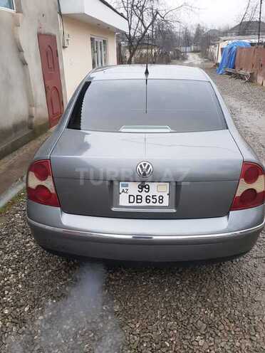 Volkswagen Passat 2001, 200,000 km - 1.8 л - Quba