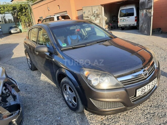 Opel Astra 2009, 202,000 km - 1.4 л - Bakı
