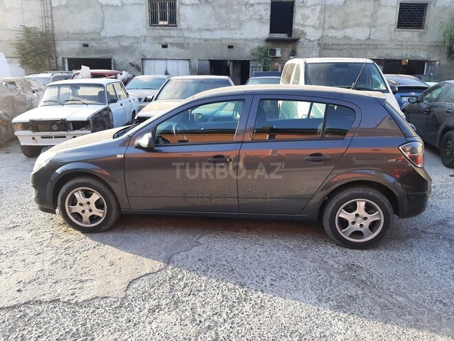 Opel Astra 2009, 202,000 km - 1.4 л - Bakı