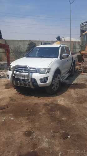 Mitsubishi L200 2012, 350,000 km - 2.5 l - Bakı