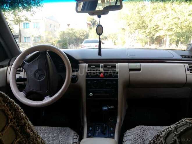 Mercedes E 230 1997, 225,000 km - 2.3 l - Sumqayıt