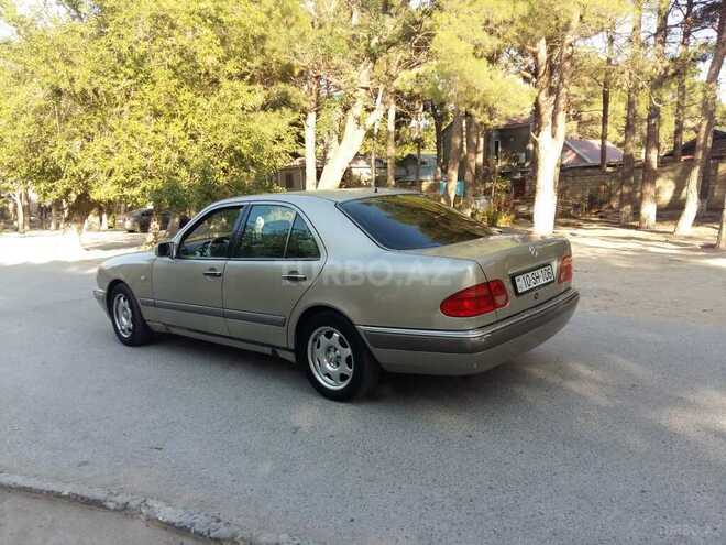 Mercedes E 230 1997, 225,000 km - 2.3 l - Sumqayıt