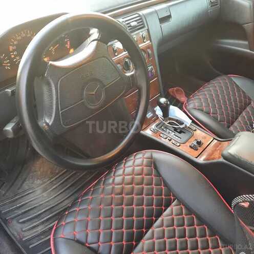 Mercedes E 240 2000, 343,088 km - 2.4 l - Beyləqan