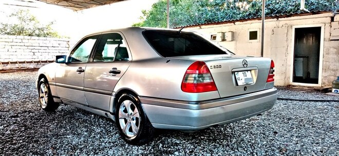 Mercedes C 200 1995, 310,000 km - 2.0 л - Bakı