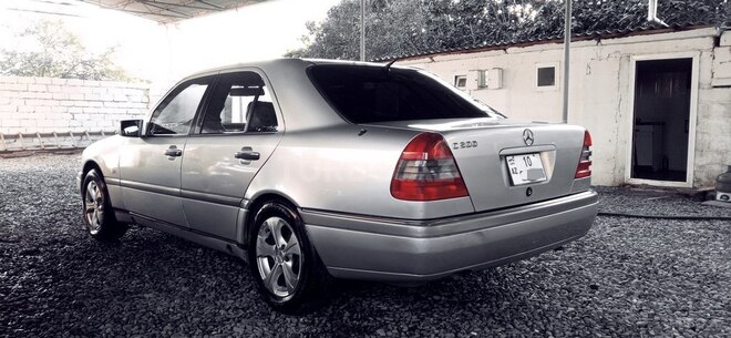 Mercedes C 200 1995, 310,000 km - 2.0 л - Bakı