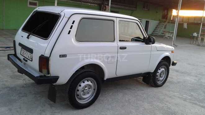 LADA (VAZ) Niva 2009, 200,000 km - 1.7 l - Şirvan