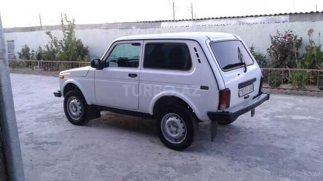 LADA (VAZ) Niva 2009, 200,000 km - 1.7 l - Şirvan