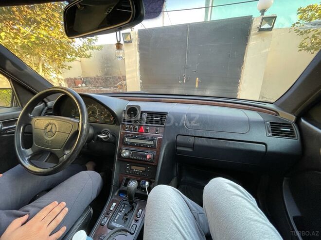 Mercedes C 280 1997, 245,000 km - 2.8 l - Bakı