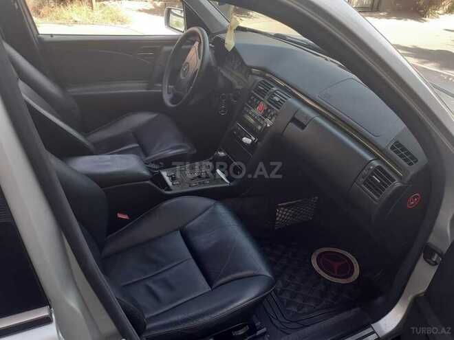 Mercedes E 240 1998, 178,000 km - 2.4 l - Bakı