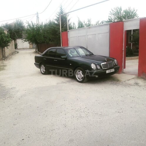 Mercedes E 200 1995, 534,949 km - 2.0 л - Şirvan