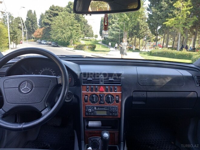 Mercedes C 230 1999, 161,818 km - 2.3 l - Bakı