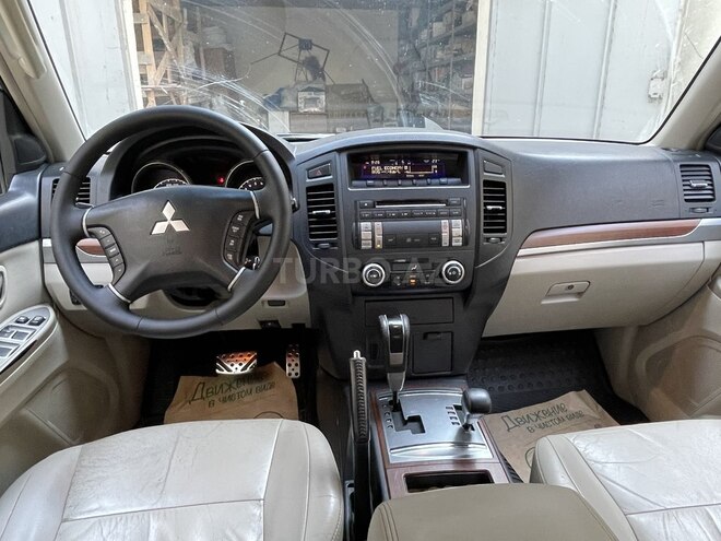Mitsubishi Pajero 2008, 218,000 km - 3.0 l - Bakı