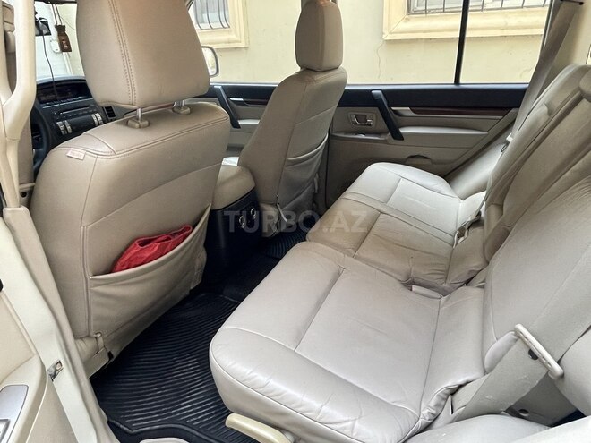Mitsubishi Pajero 2008, 218,000 km - 3.0 l - Bakı
