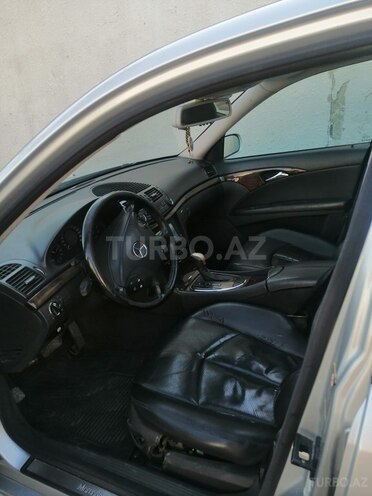 Mercedes E 220 2003, 297,790 km - 2.2 l - Bakı