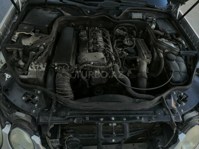 Mercedes E 220 2003, 297,790 km - 2.2 l - Bakı