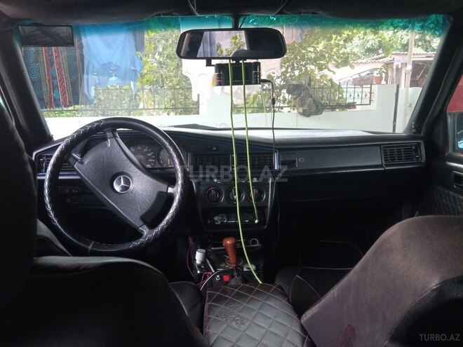 Mercedes 190 1989, 100,000 km - 2.0 l - Şirvan