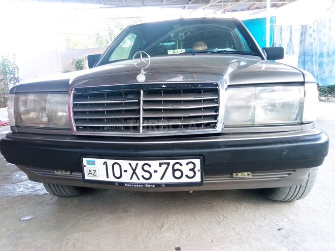 Mercedes 190 1989, 100,000 km - 2.0 l - Şirvan