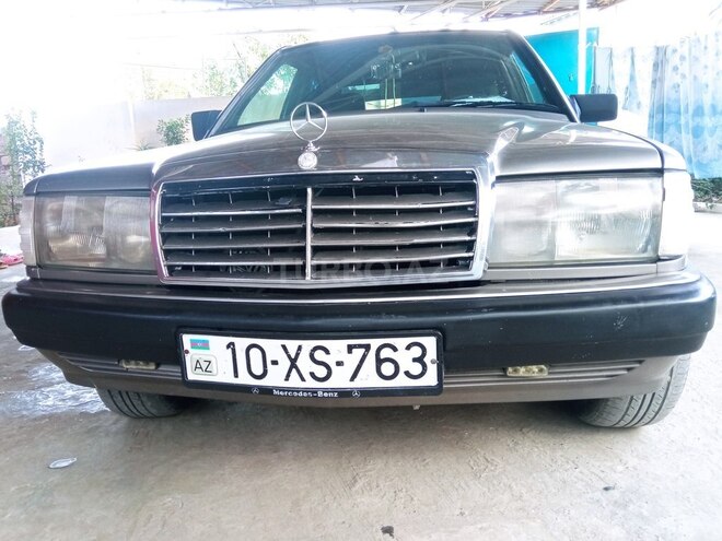 Mercedes 190 1989, 100,000 km - 2.0 l - Şirvan