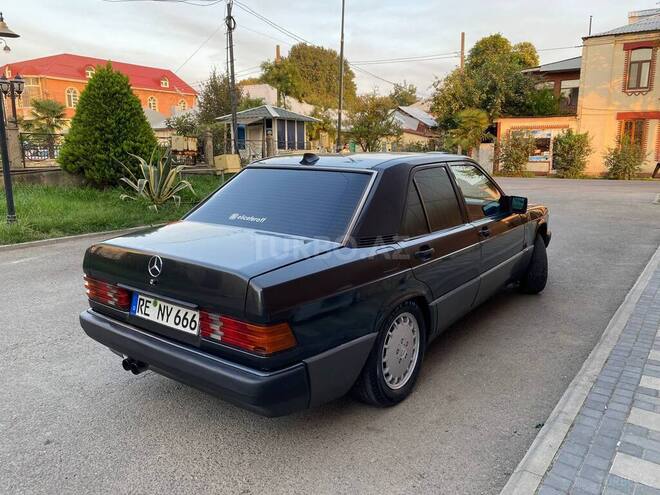 Mercedes 190 1991, 299,000 km - 2.0 l - Lənkəran