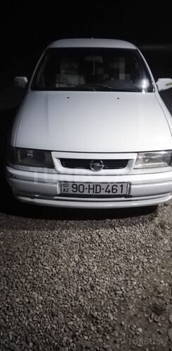 Opel Vectra 1995, 346,933 km - 2.0 l - Qusar